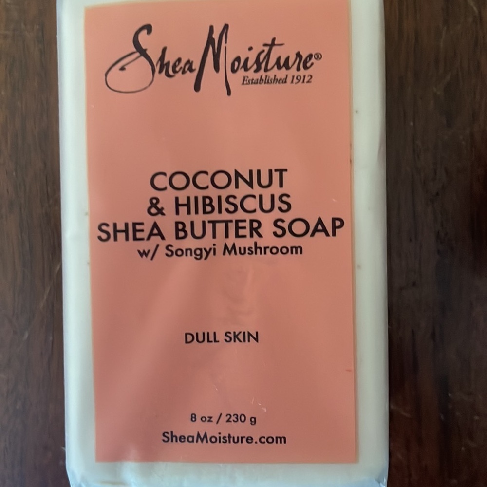 Total of 3👉🏼SheaMoisture bars of soap (cleans and brightens dull skin)